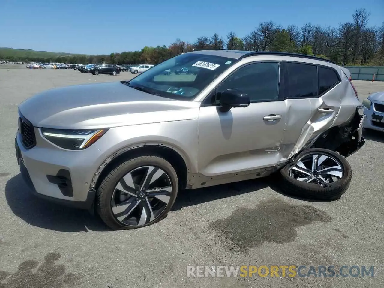 1 Photograph of a damaged car YV4L12ULXR2226152 VOLVO XC40 PLUS 2024