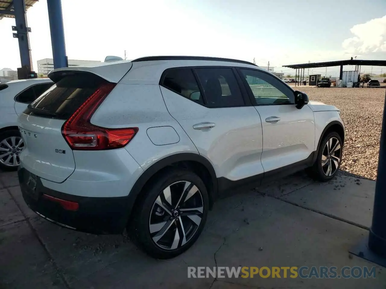 3 Photograph of a damaged car YV4L12ULXR2254114 VOLVO XC40 PLUS 2024