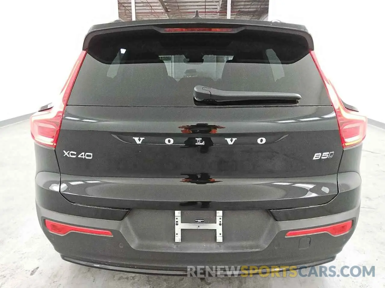 6 Photograph of a damaged car YV4L12UC0S2501274 VOLVO XC40 PLUS 2025