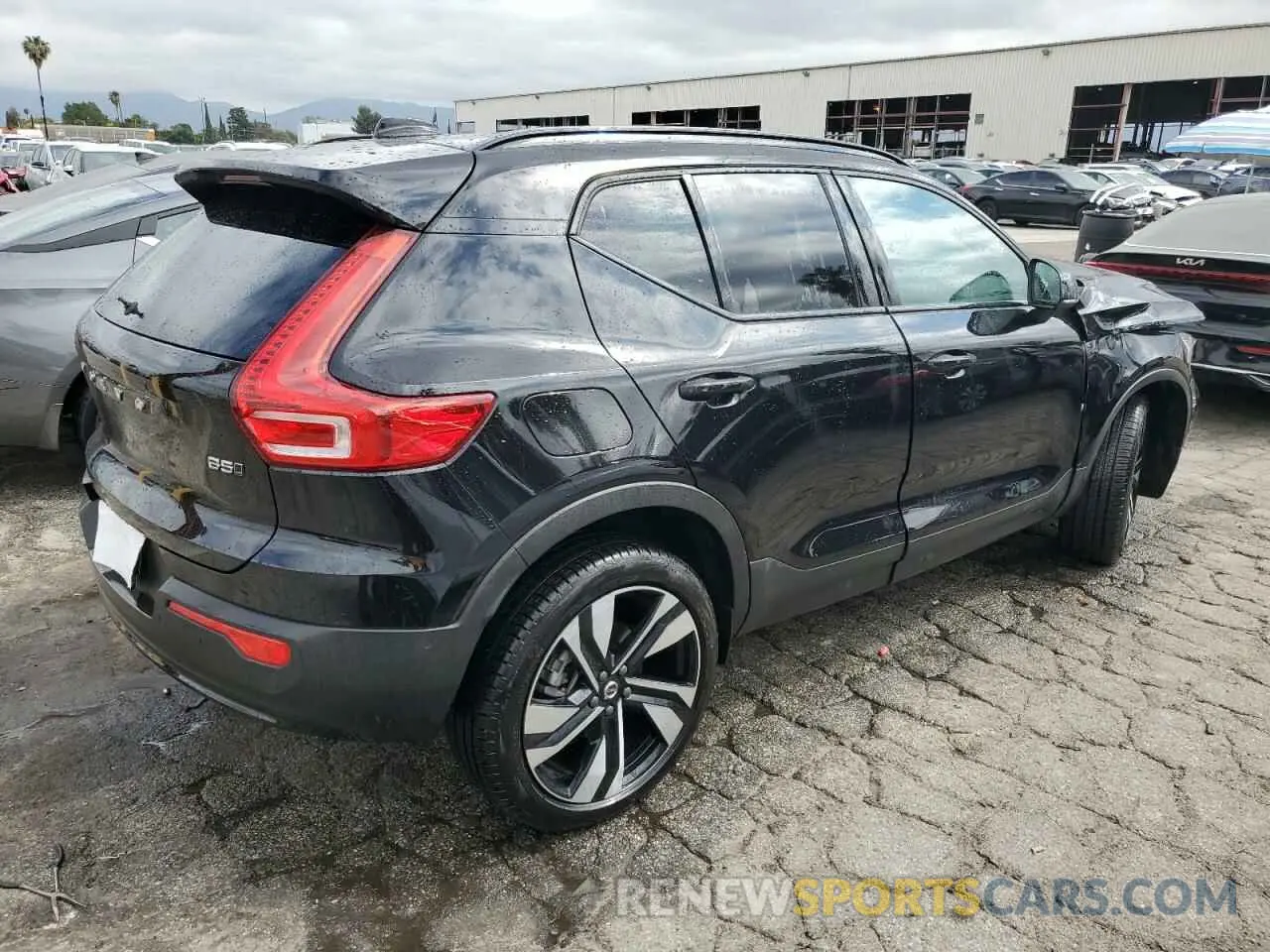 3 Photograph of a damaged car YV4L12UC8S2523037 VOLVO XC40 PLUS 2025