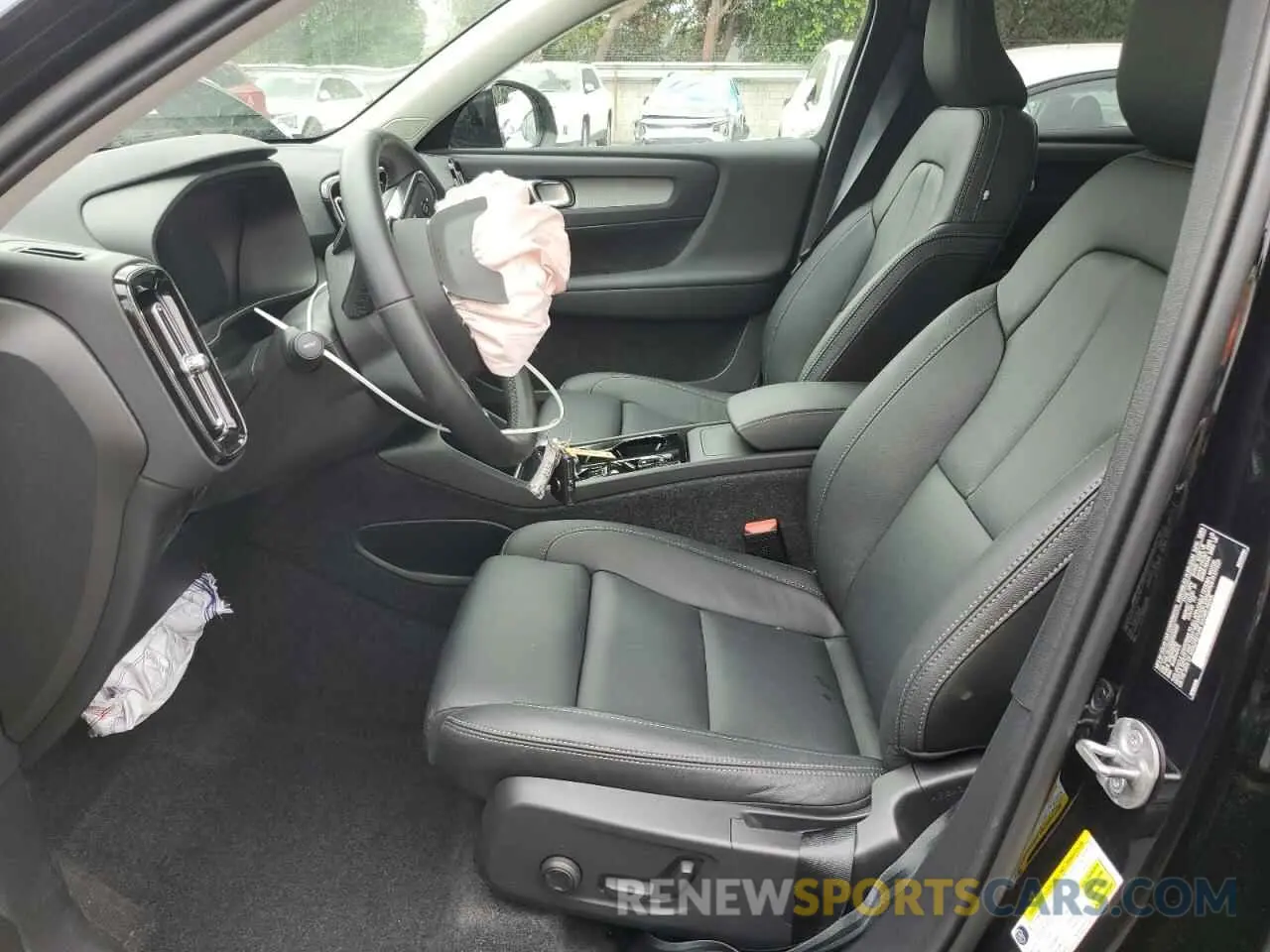 7 Photograph of a damaged car YV4L12UC8S2523037 VOLVO XC40 PLUS 2025