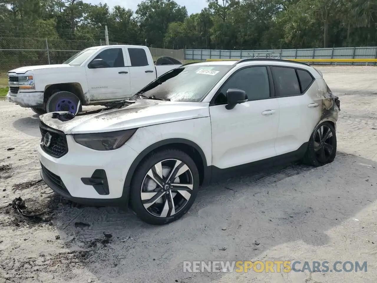 1 Photograph of a damaged car YV4L12UC9S2604399 VOLVO XC40 PLUS 2025