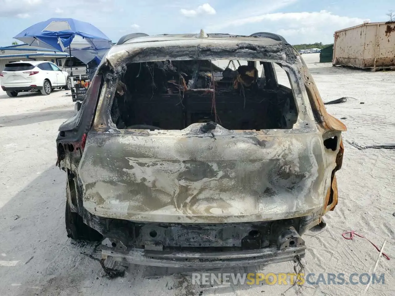6 Photograph of a damaged car YV4L12UC9S2604399 VOLVO XC40 PLUS 2025
