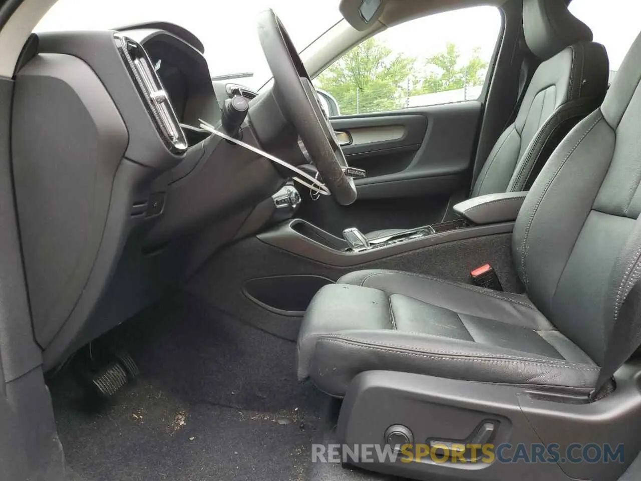 7 Photograph of a damaged car YV4L12UE3S2503506 VOLVO XC40 PLUS 2025
