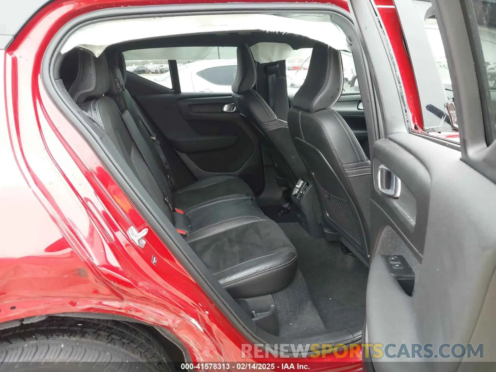 8 Photograph of a damaged car YV4ED3UR7M2564563 VOLVO XC40 RECHARGE PURE ELECTRIC 2021