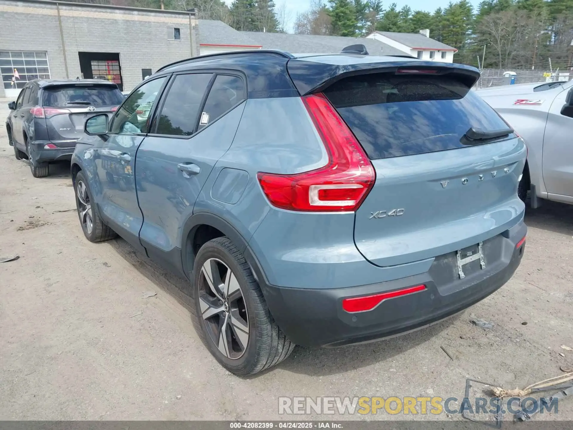 14 Photograph of a damaged car YV4ED3UR9M2600401 VOLVO XC40 RECHARGE PURE ELECTRIC 2021