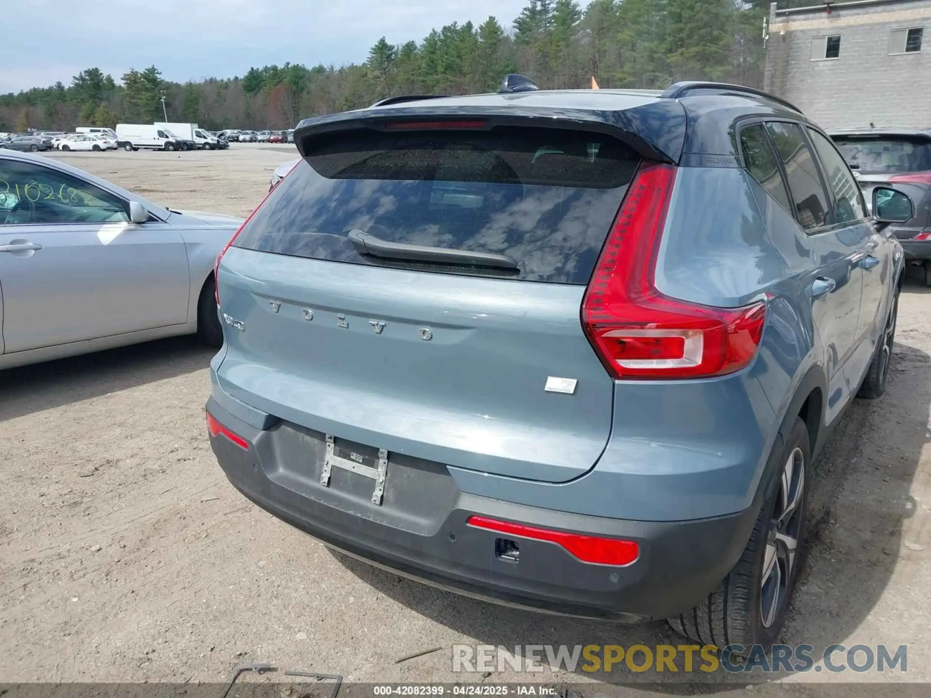 16 Photograph of a damaged car YV4ED3UR9M2600401 VOLVO XC40 RECHARGE PURE ELECTRIC 2021