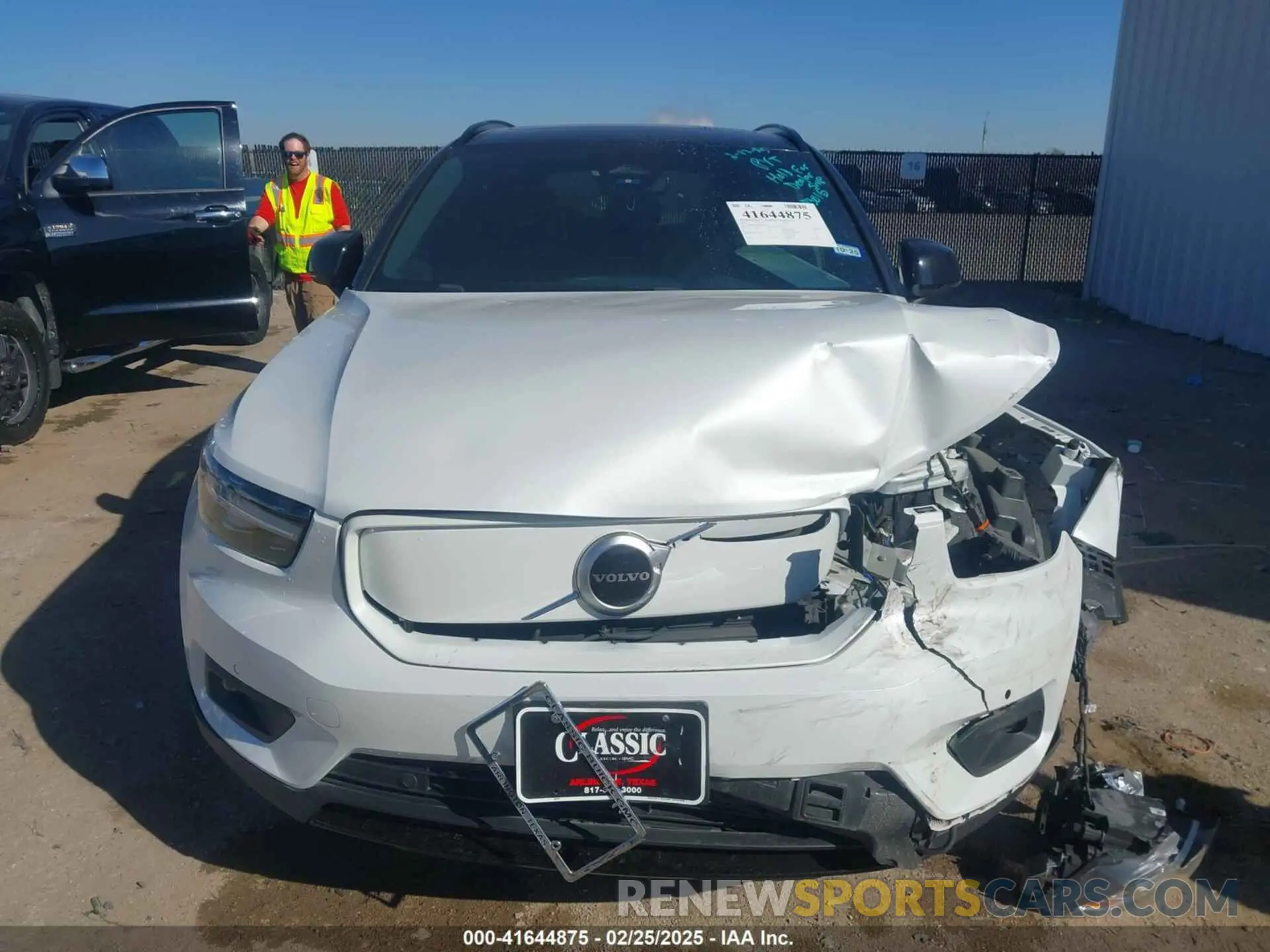 12 Photograph of a damaged car YV4ED3URXM2538118 VOLVO XC40 RECHARGE PURE ELECTRIC 2021