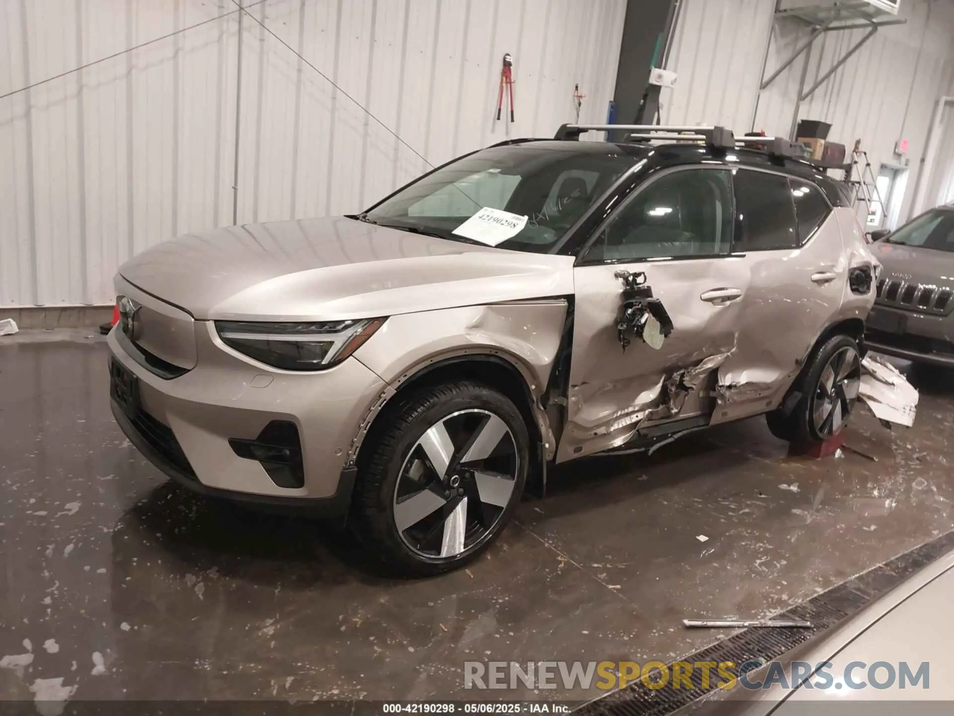 2 Photograph of a damaged car YV4ED3UM1P2023016 VOLVO XC40 RECHARGE PURE ELECTRIC 2023