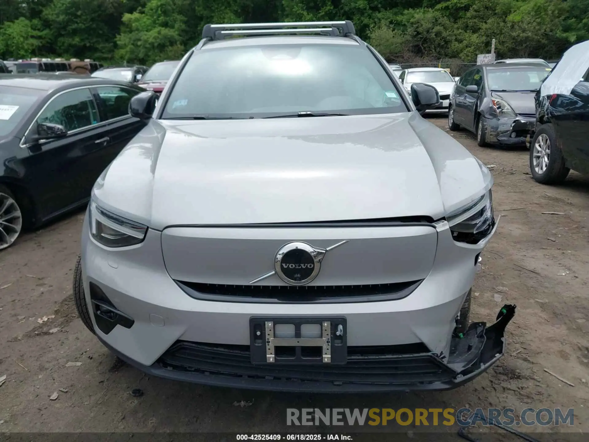 12 Photograph of a damaged car YV4ED3UM1P2058851 VOLVO XC40 RECHARGE PURE ELECTRIC 2023