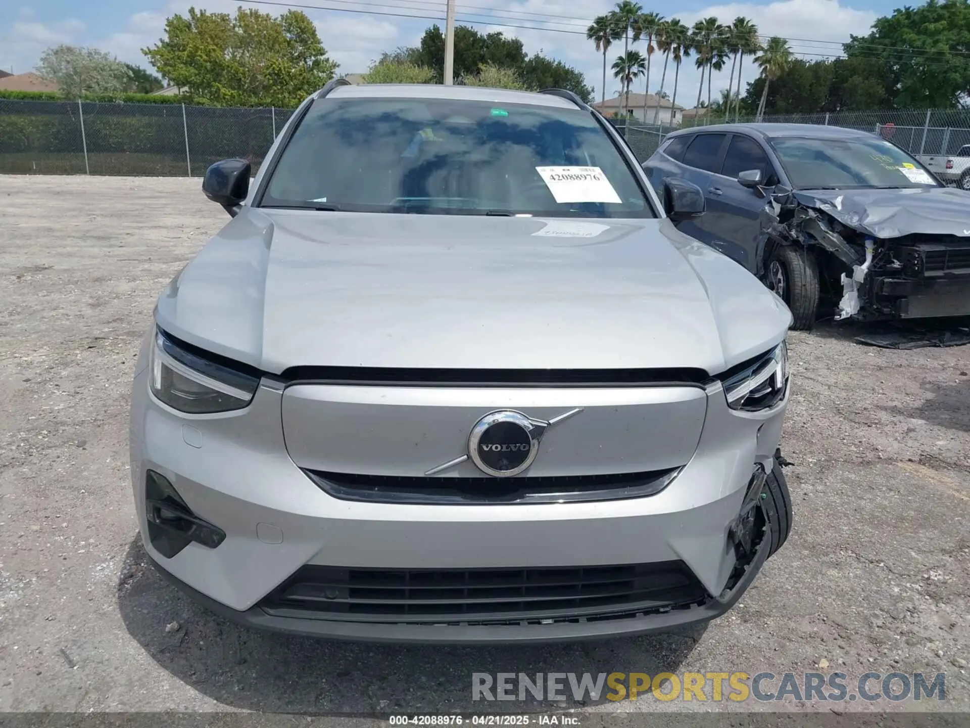 12 Photograph of a damaged car YV4ED3UM5P2029904 VOLVO XC40 RECHARGE PURE ELECTRIC 2023