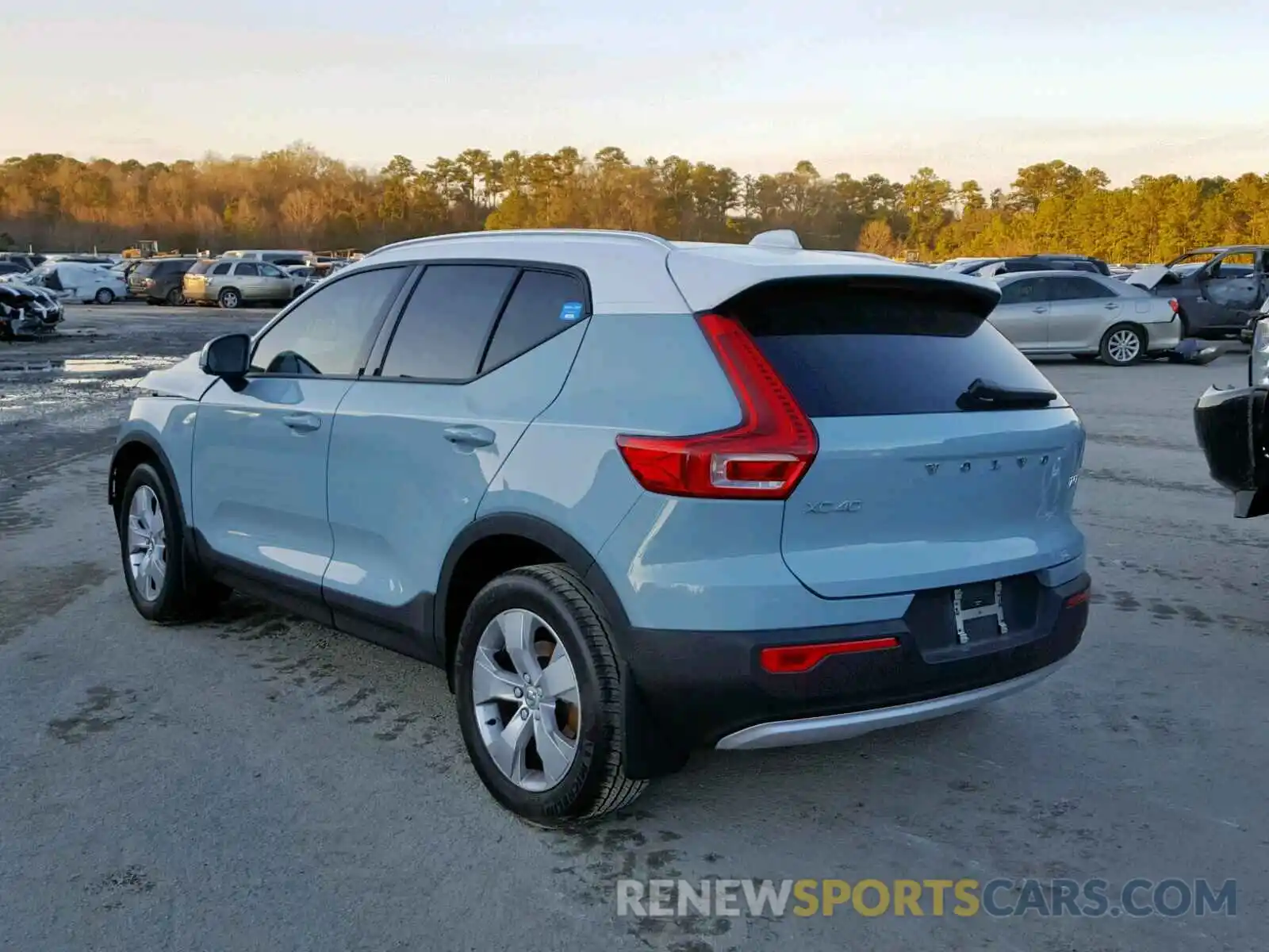 3 Photograph of a damaged car YV4162UK6K2048701 VOLVO XC40 T5 2019