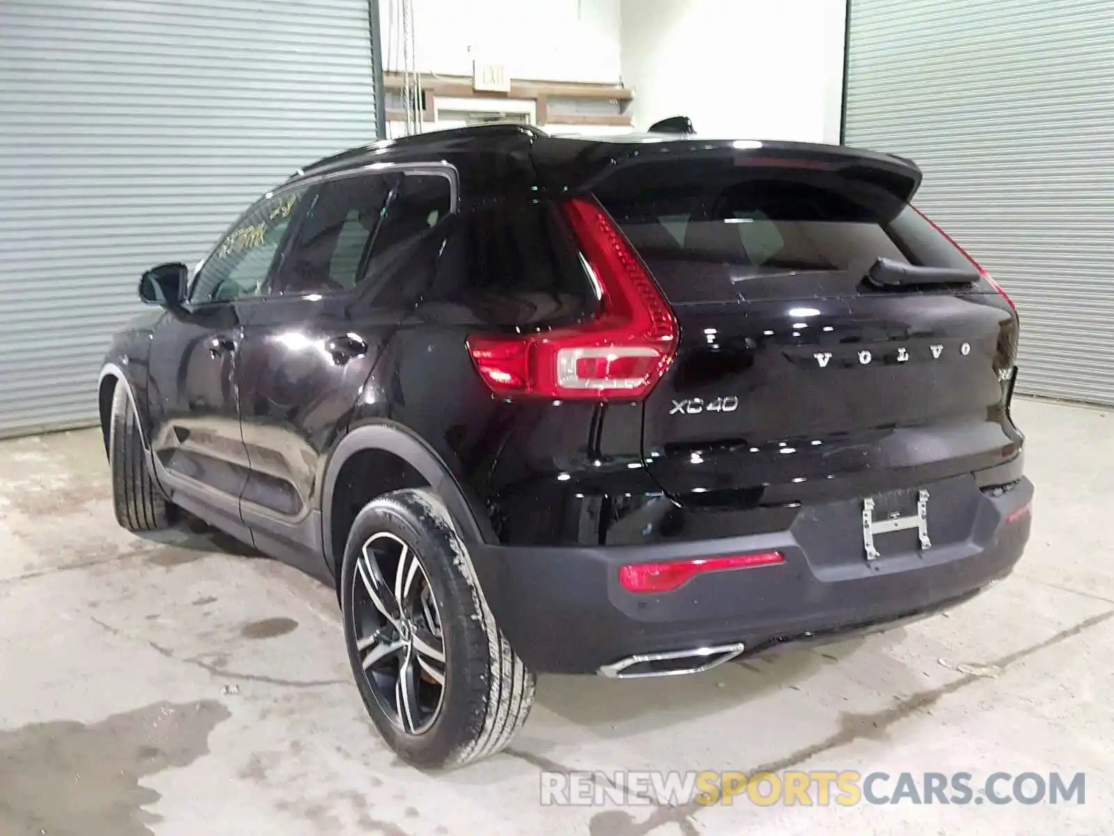 3 Photograph of a damaged car YV4162UM2K2108040 VOLVO XC40 T5 2019