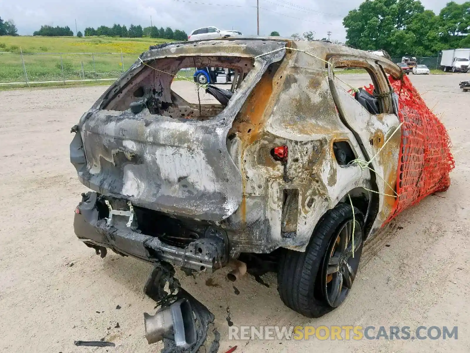 4 Photograph of a damaged car YV4162UM5K2061974 VOLVO XC40 T5 2019