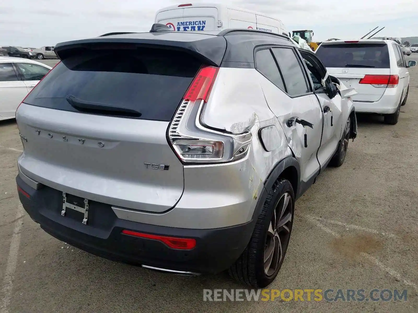 4 Photograph of a damaged car YV4162UM0K2046556 VOLVO XC40 T5 R- 2019