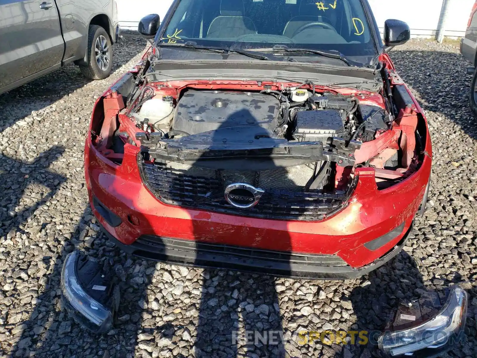 9 Photograph of a damaged car YV4162UM5K2057830 VOLVO XC40 T5 R- 2019