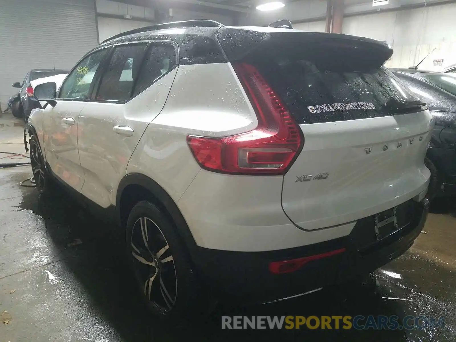 3 Photograph of a damaged car YV4162UM5K2078712 VOLVO XC40 T5 R- 2019