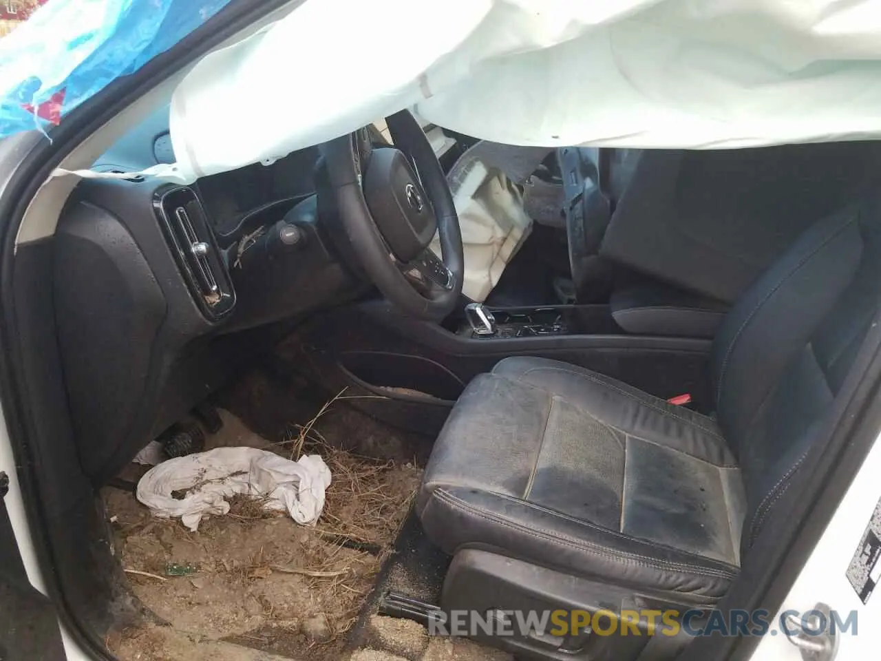 7 Photograph of a damaged car YV4L12UX8P2952575 VOLVO XC40 ULTIM 2023
