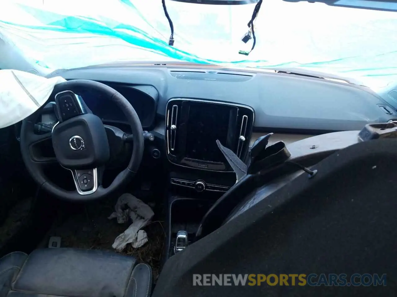 8 Photograph of a damaged car YV4L12UX8P2952575 VOLVO XC40 ULTIM 2023