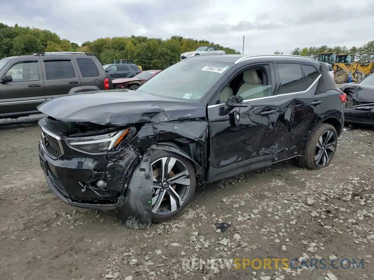 1 Photograph of a damaged car YV4L12UF0R2313942 VOLVO XC40 ULTIM 2024