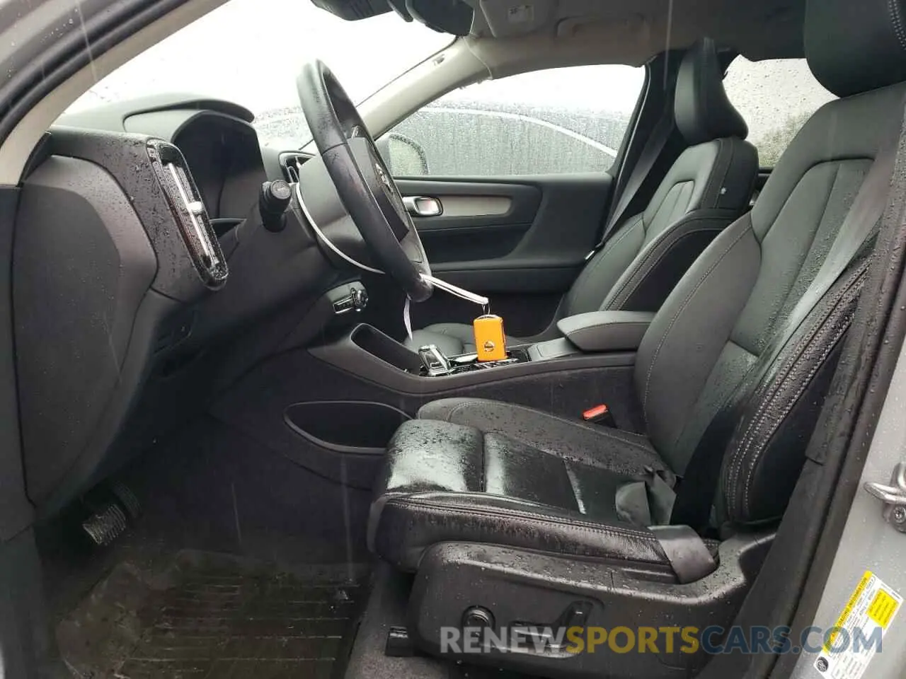 7 Photograph of a damaged car YV4L12UF0R2364650 VOLVO XC40 ULTIM 2024
