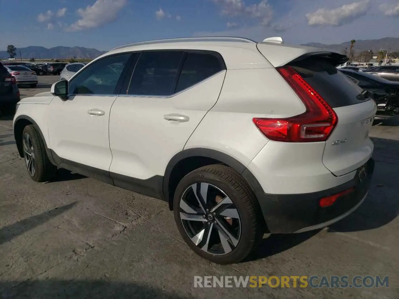 2 Photograph of a damaged car YV4L12UF9R2331405 VOLVO XC40 ULTIM 2024