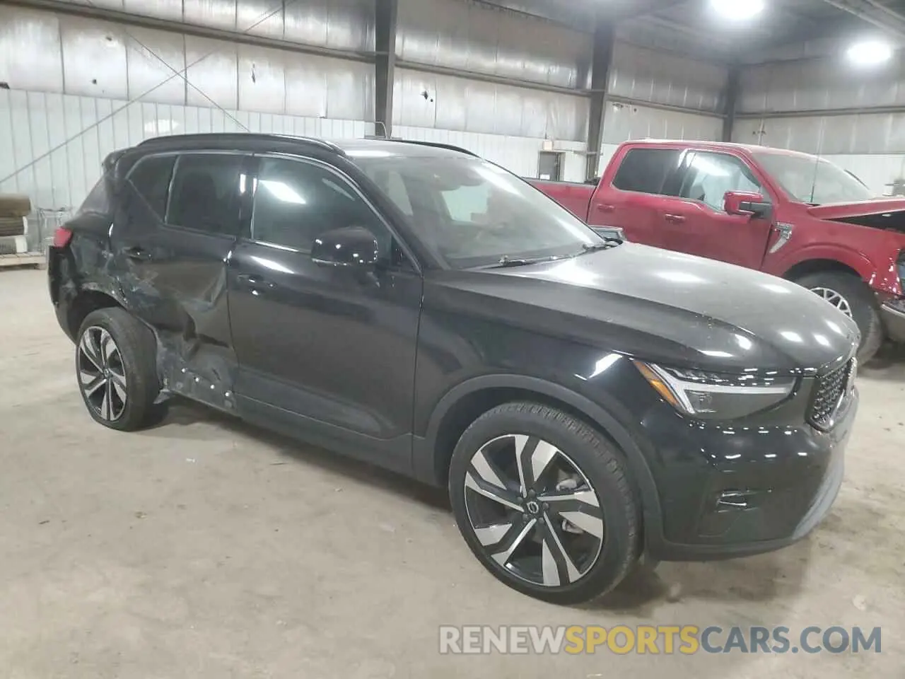 4 Photograph of a damaged car YV4L12UM3R2264427 VOLVO XC40 ULTIM 2024