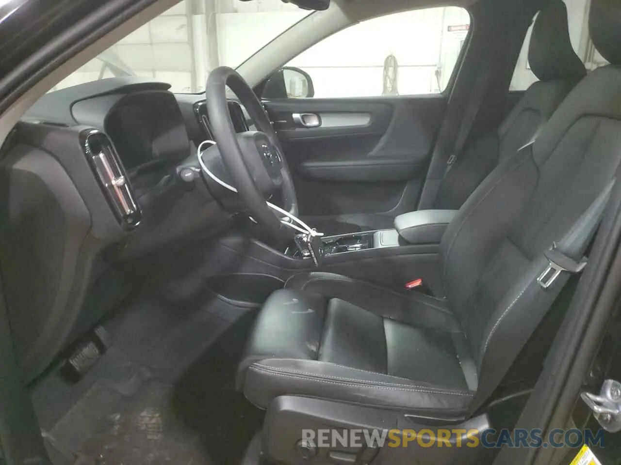 7 Photograph of a damaged car YV4L12UM3R2264427 VOLVO XC40 ULTIM 2024