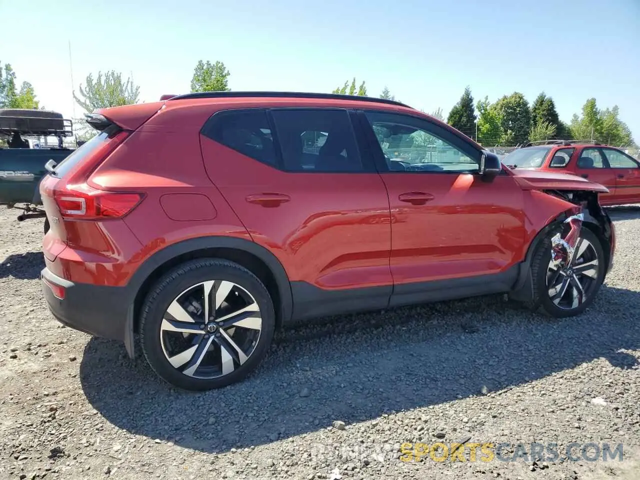 3 Photograph of a damaged car YV4L12UM6R2324099 VOLVO XC40 ULTIM 2024