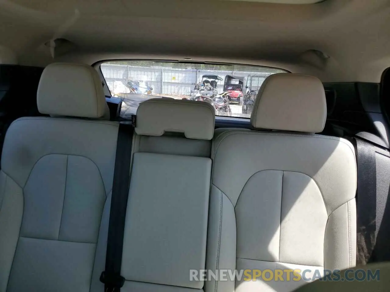 10 Photograph of a damaged car YV4L12UM7R2314522 VOLVO XC40 ULTIM 2024
