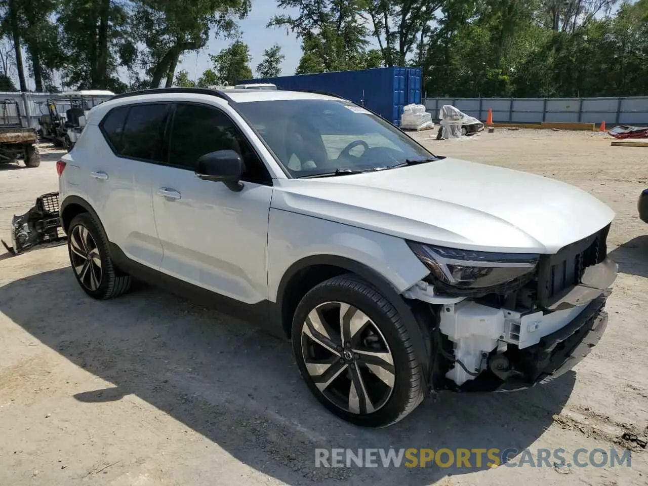 4 Photograph of a damaged car YV4L12UM7R2314522 VOLVO XC40 ULTIM 2024