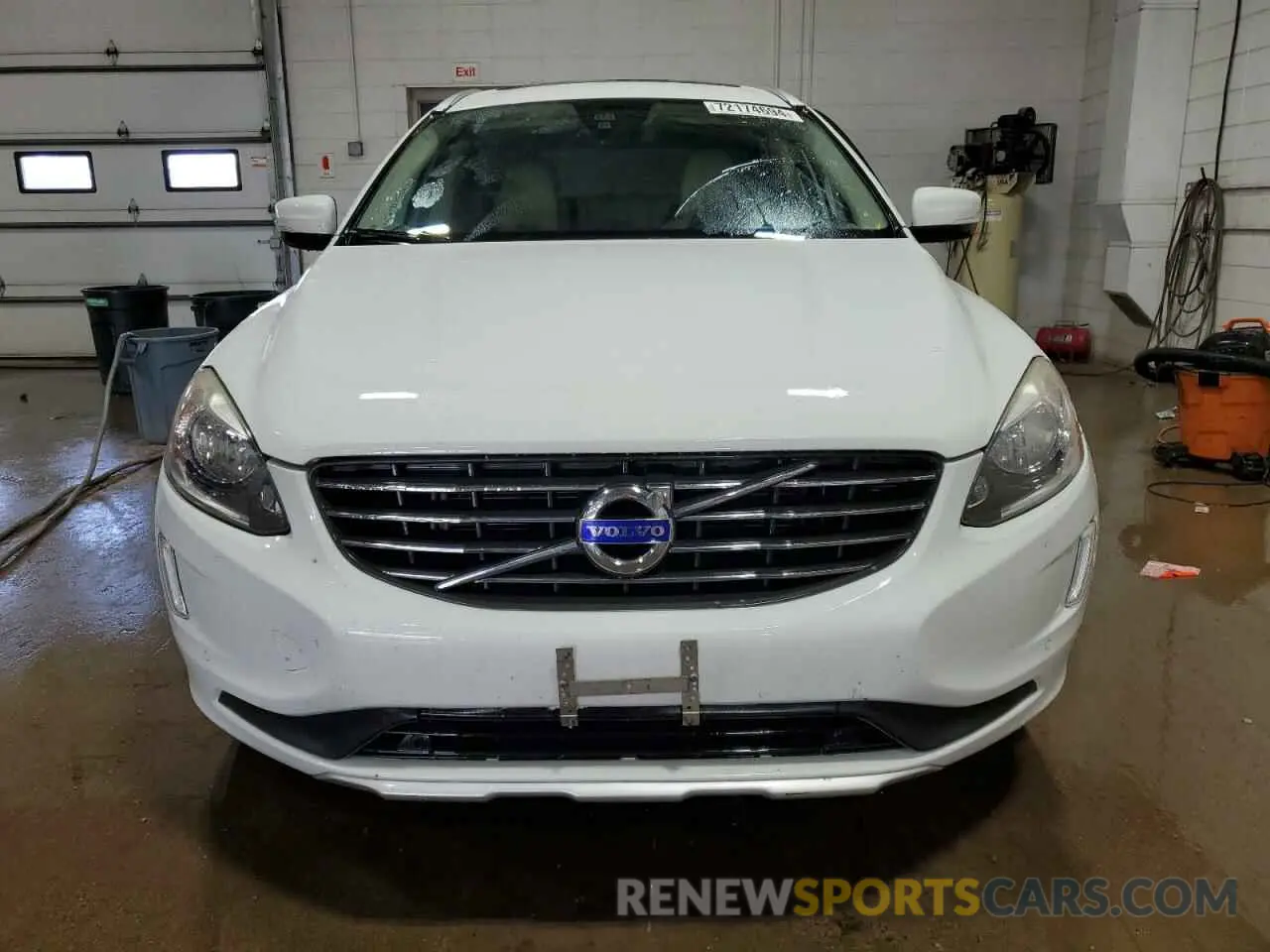 5 Photograph of a damaged car YV4902RK5F2740760 VOLVO XC60 2015