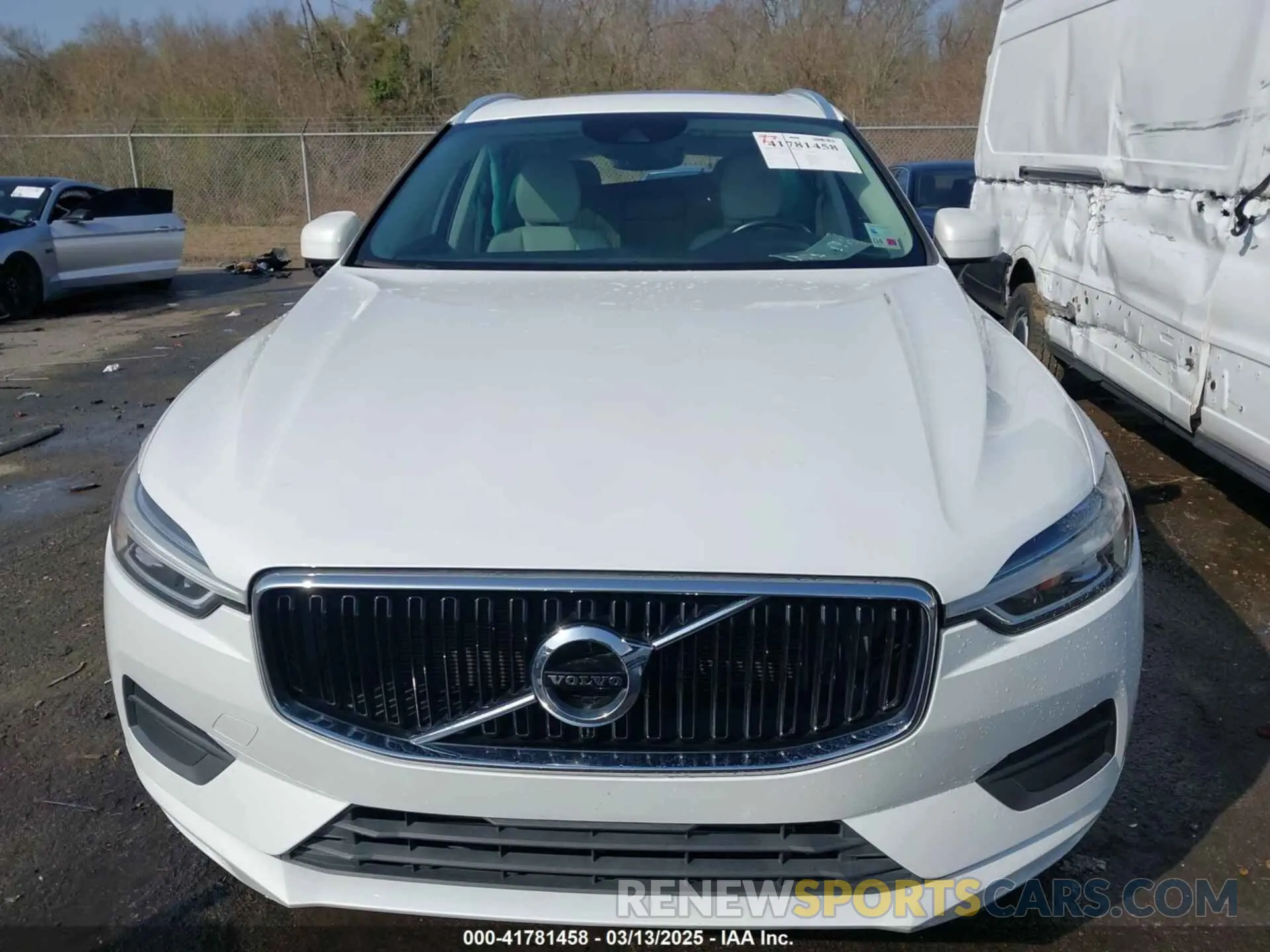 12 Photograph of a damaged car LYV102DK0KB219297 VOLVO XC60 2019