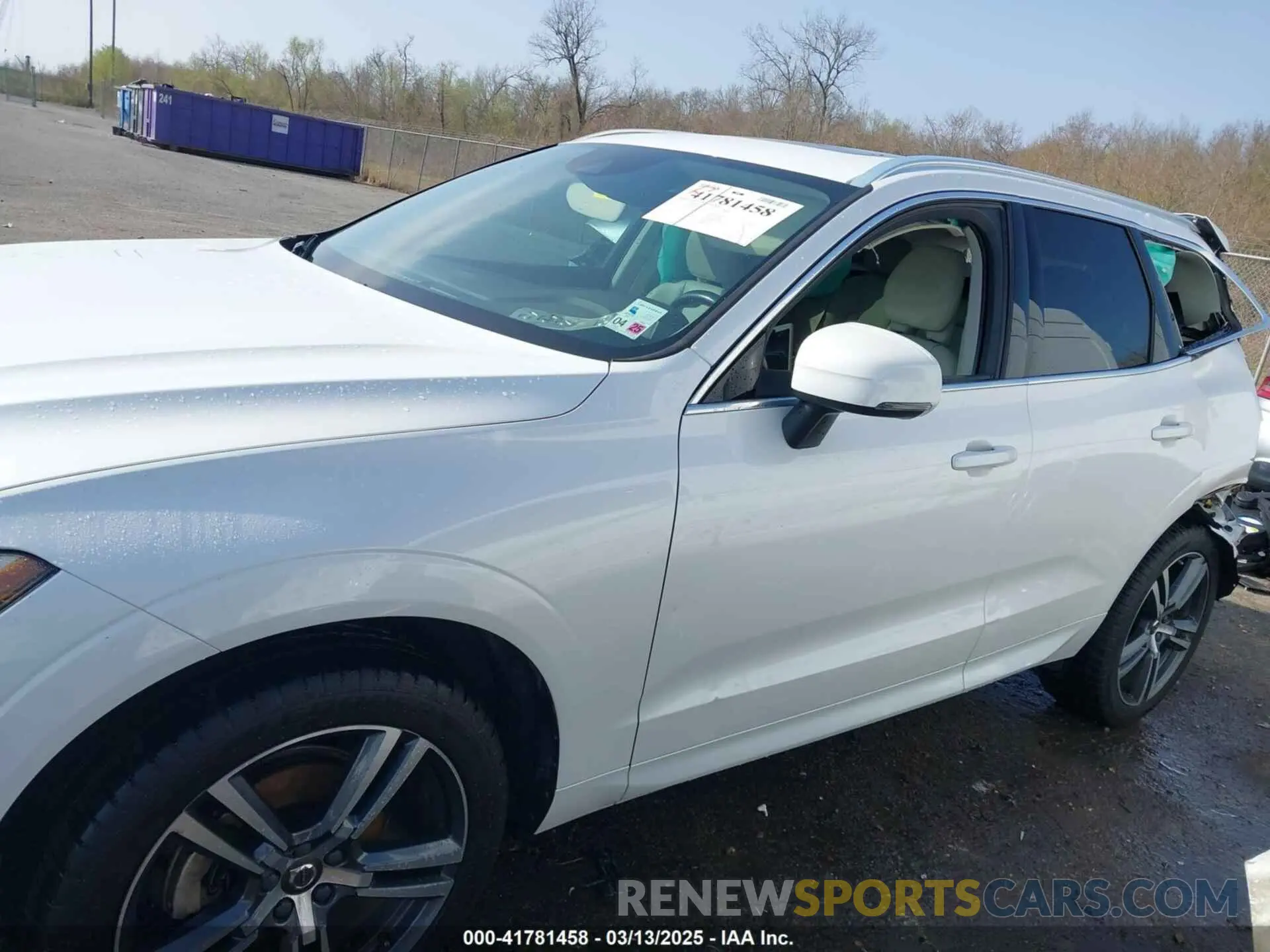 14 Photograph of a damaged car LYV102DK0KB219297 VOLVO XC60 2019