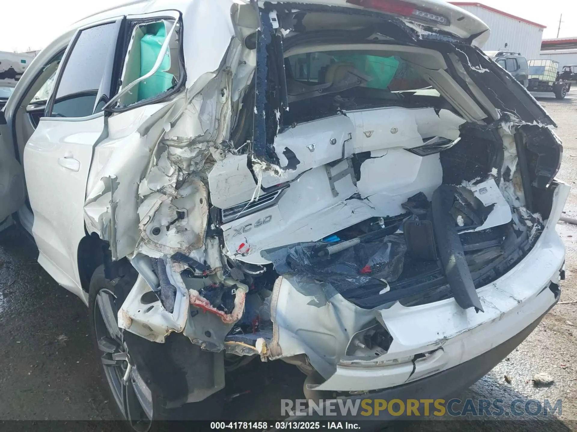 6 Photograph of a damaged car LYV102DK0KB219297 VOLVO XC60 2019