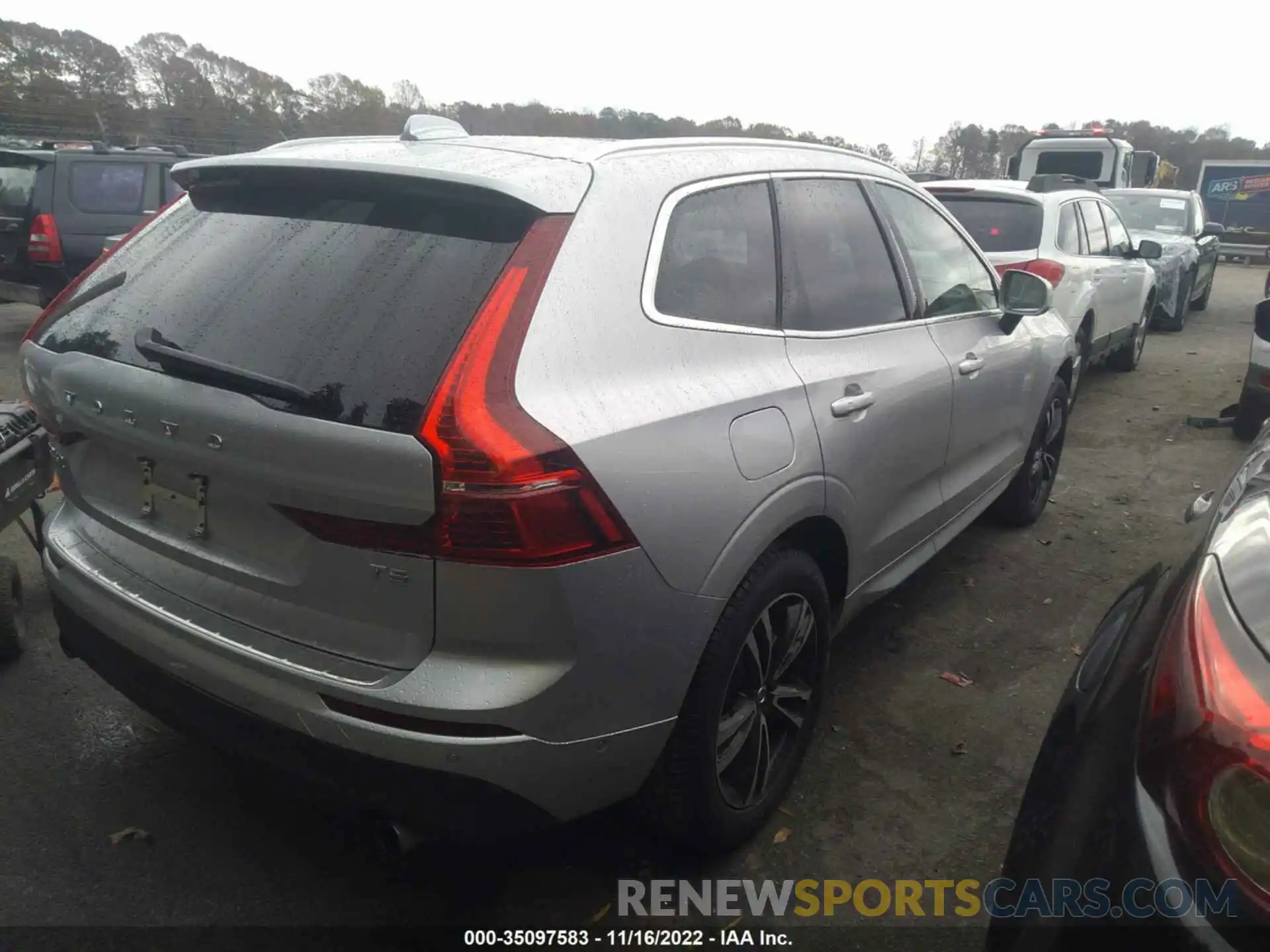 4 Photograph of a damaged car LYV102DK1KB315603 VOLVO XC60 2019