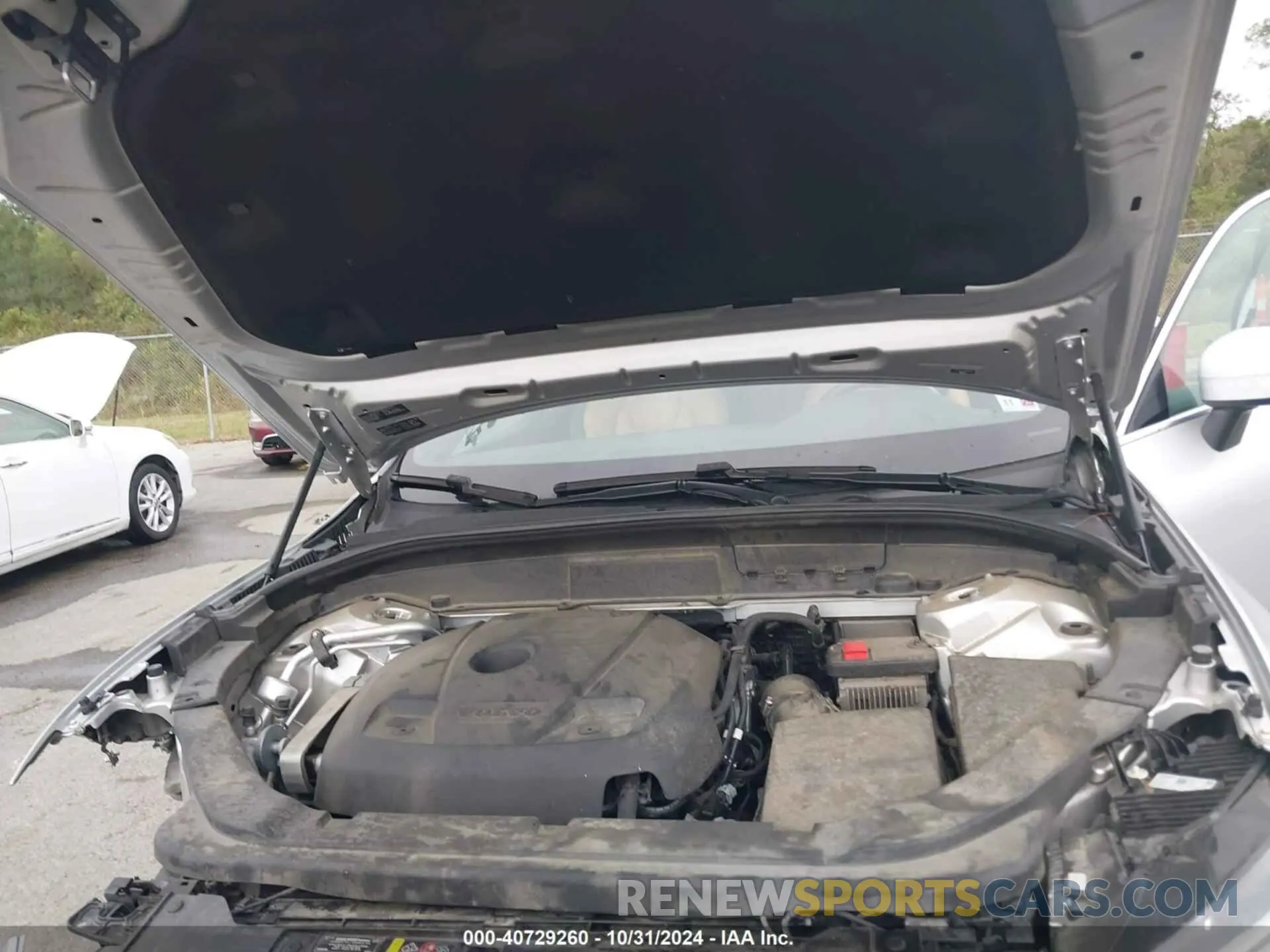 10 Photograph of a damaged car LYV102DK2KB1H7078 VOLVO XC60 2019