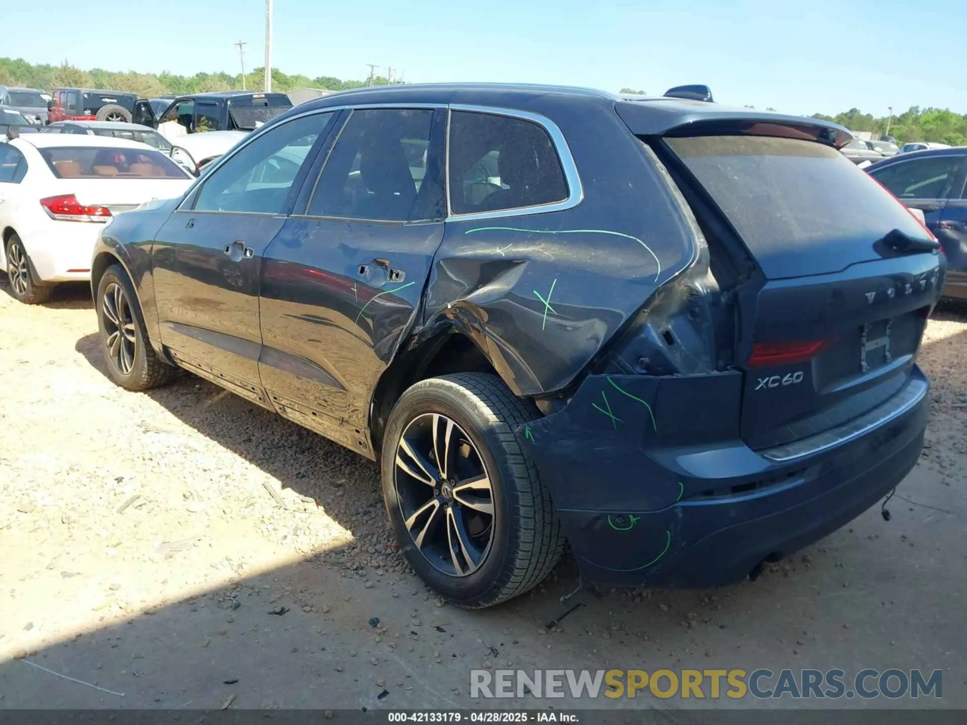 3 Photograph of a damaged car LYV102DK2KB255458 VOLVO XC60 2019