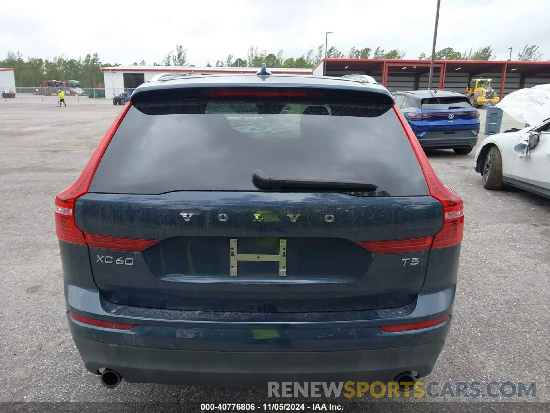 16 Photograph of a damaged car LYV102DK6KB233284 VOLVO XC60 2019