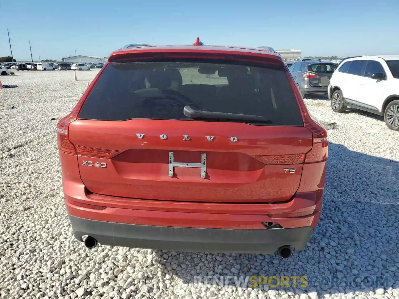 6 Photograph of a damaged car LYV102DK8KB209472 VOLVO XC60 2019