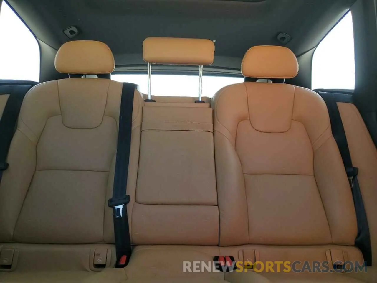 10 Photograph of a damaged car LYV102DK8KB326713 VOLVO XC60 2019