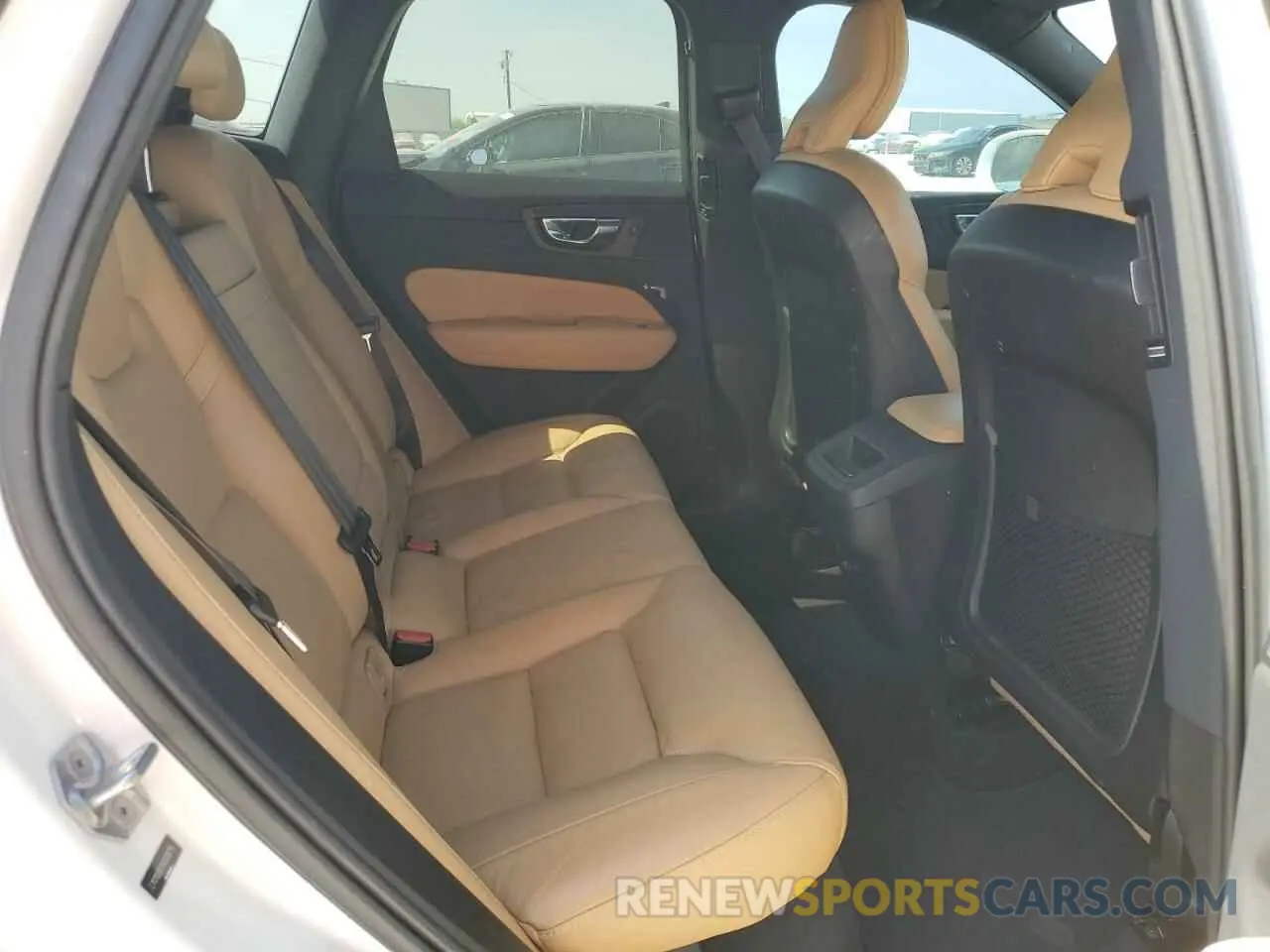 11 Photograph of a damaged car LYV102DK8KB326713 VOLVO XC60 2019