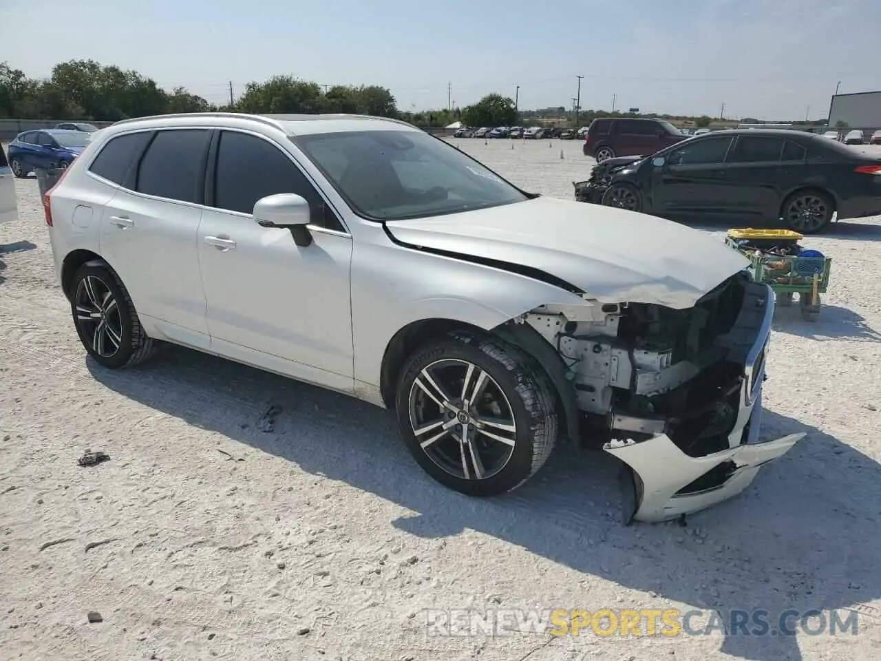 4 Photograph of a damaged car LYV102DK8KB326713 VOLVO XC60 2019