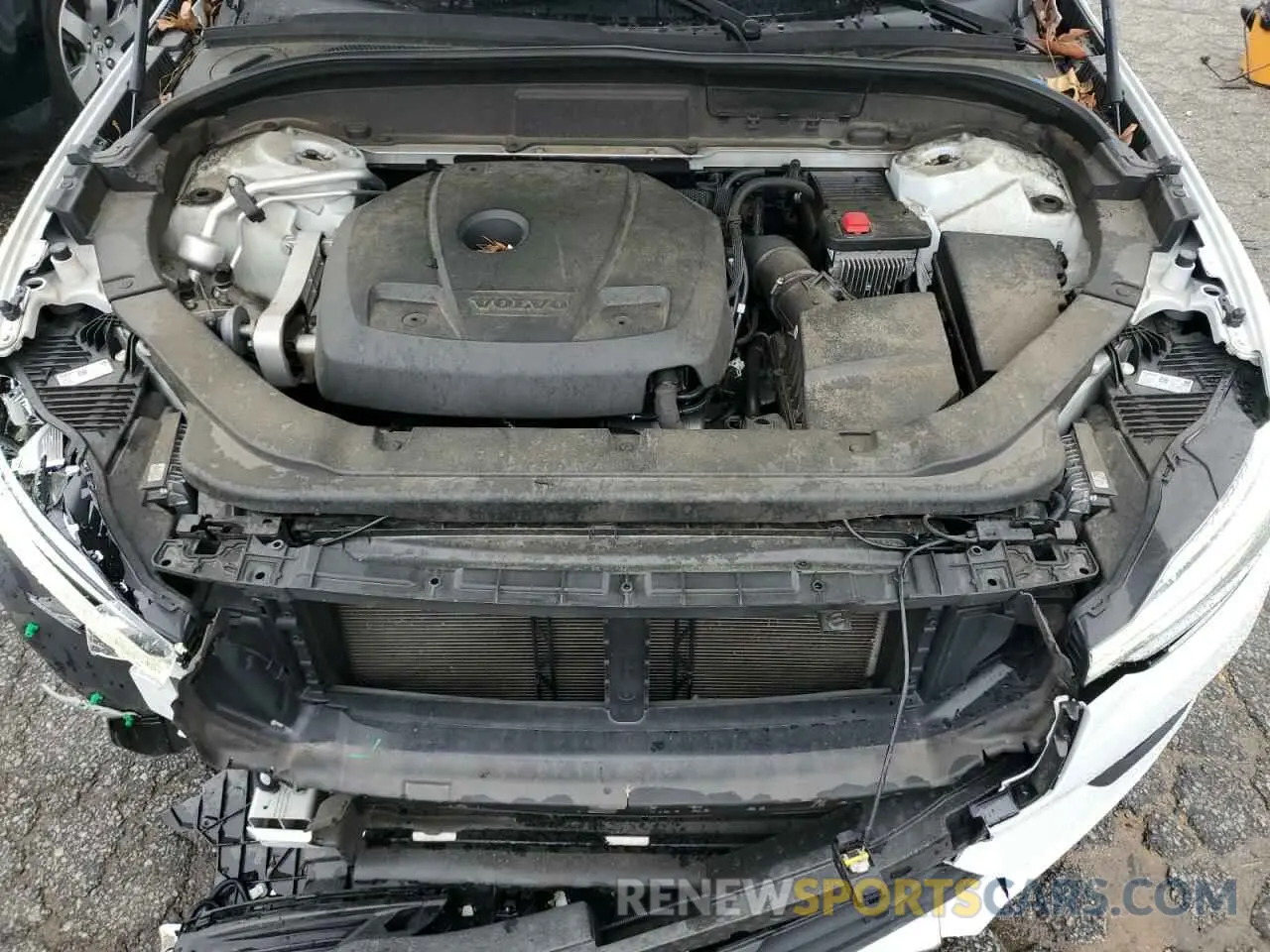 11 Photograph of a damaged car LYV102DK9KB248023 VOLVO XC60 2019