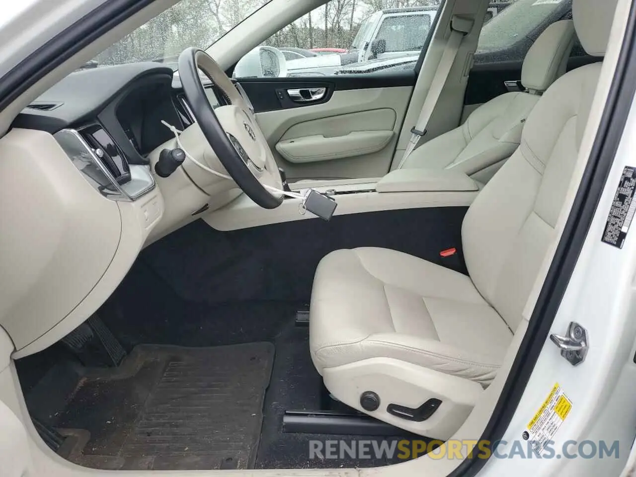 7 Photograph of a damaged car LYV102DK9KB248023 VOLVO XC60 2019