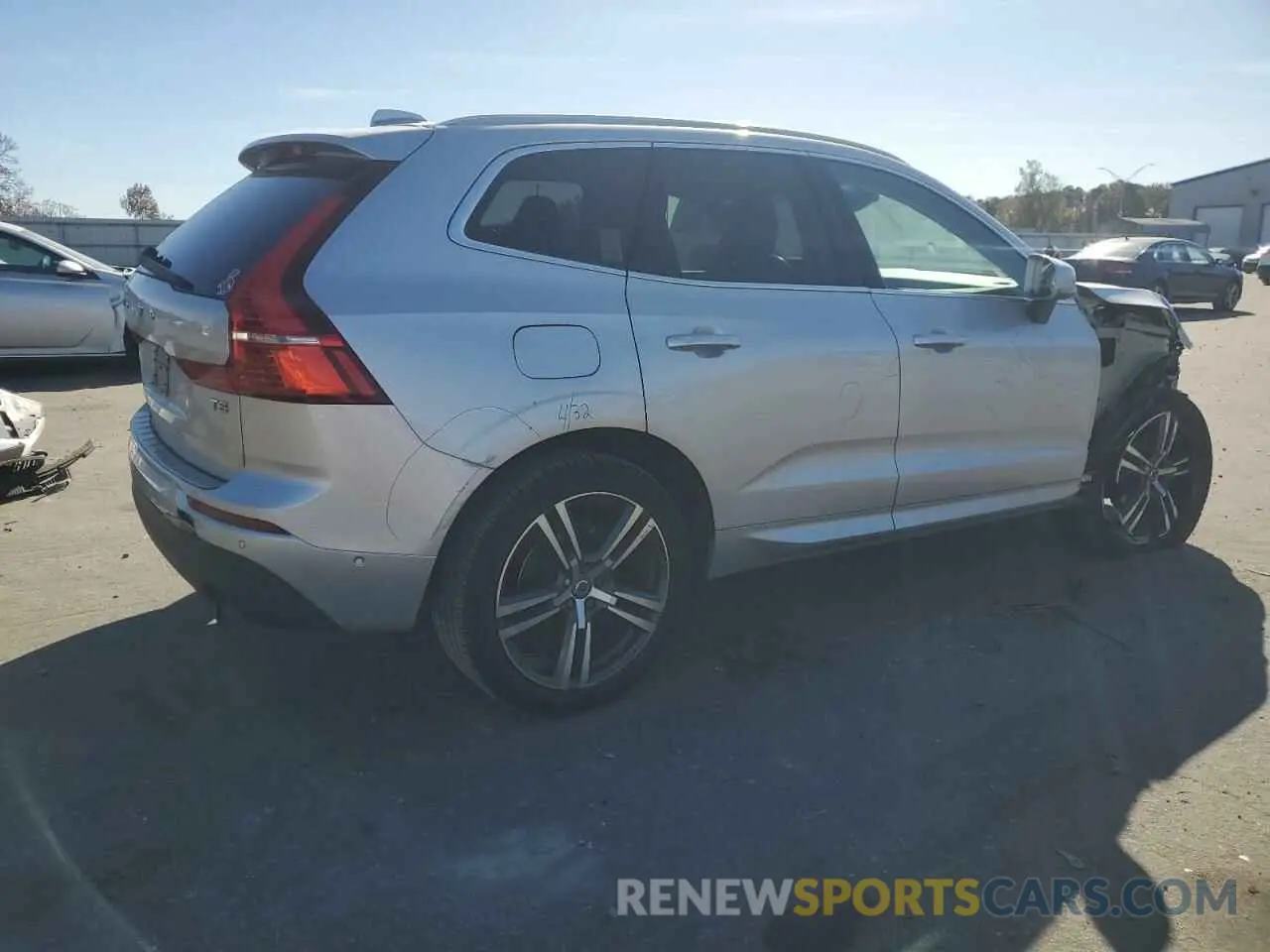 3 Photograph of a damaged car LYV102DK9KB325618 VOLVO XC60 2019