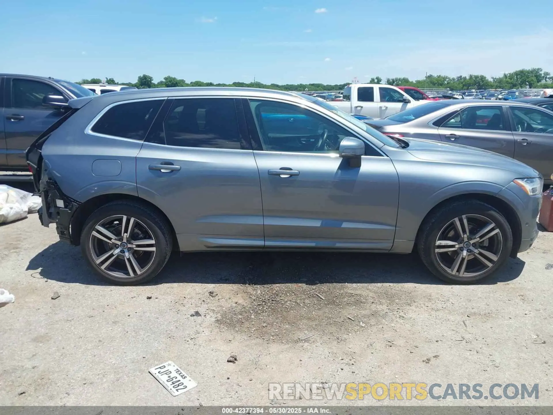 13 Photograph of a damaged car LYV102DKXKB224961 VOLVO XC60 2019