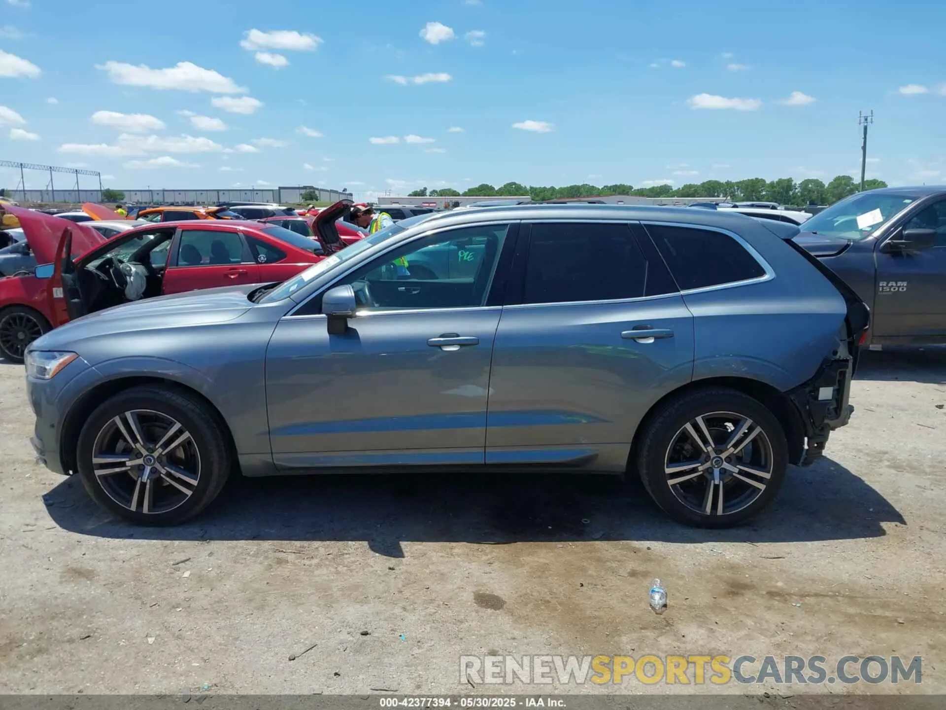 14 Photograph of a damaged car LYV102DKXKB224961 VOLVO XC60 2019