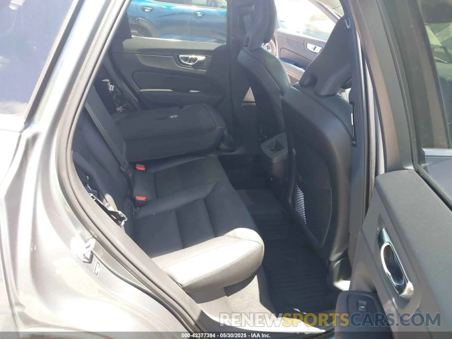 8 Photograph of a damaged car LYV102DKXKB224961 VOLVO XC60 2019