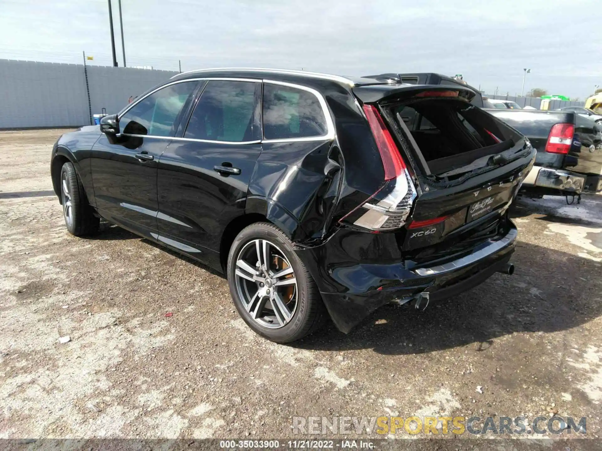 3 Photograph of a damaged car LYV102DKXKB230162 VOLVO XC60 2019